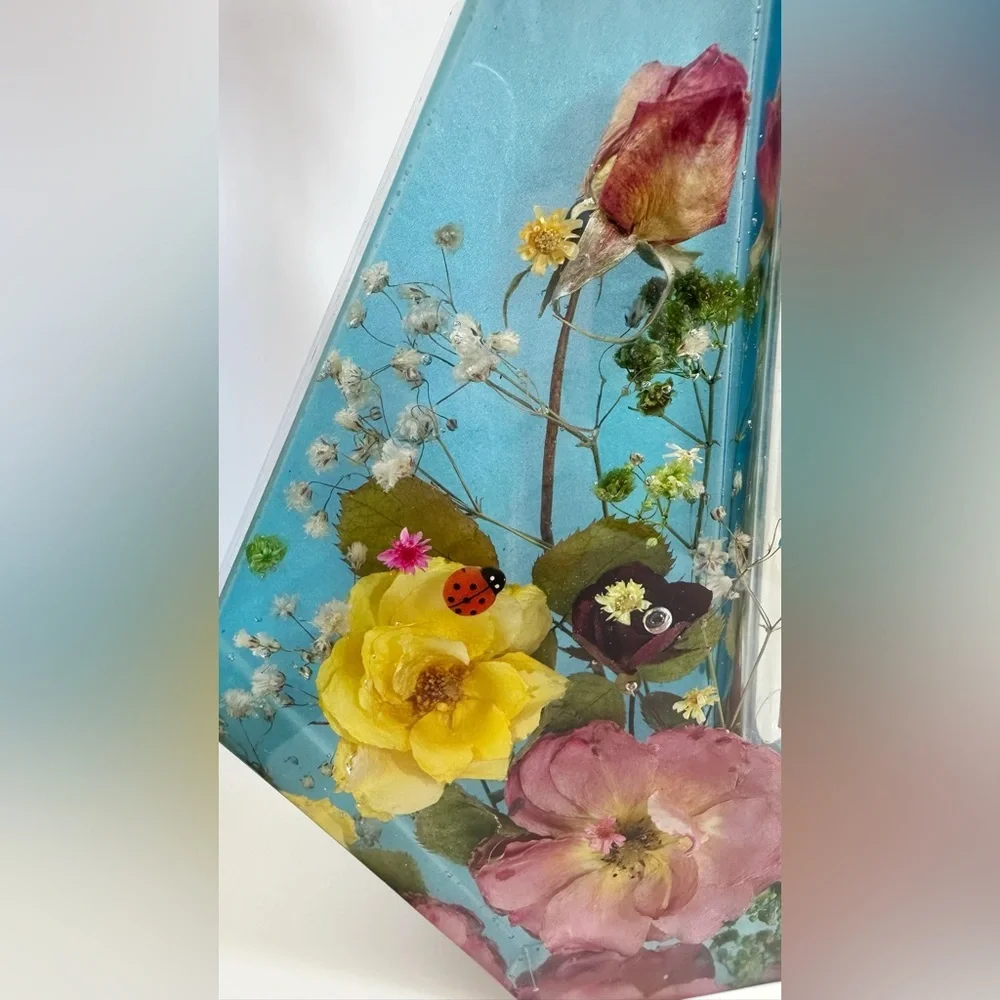 Real Dried Flower Resin Vase